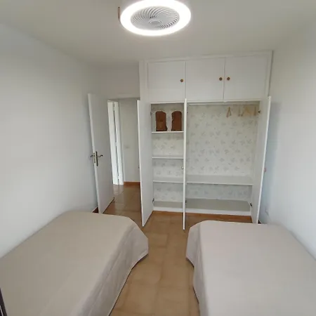 Cozy & Terrace Apartament5 شقة