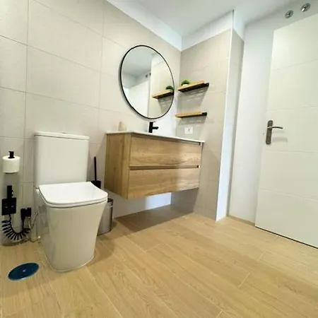 Cozy & Terrace Apartament5 アパート *