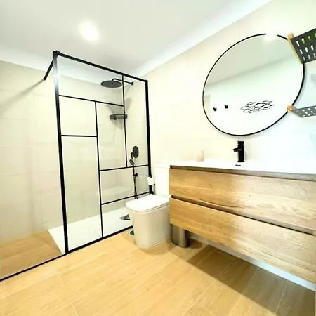 アパート Cozy & Terrace Apartament5 ロスクリスティアーノス