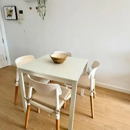 Cozy & Terrace Apartament5 ロスクリスティアーノス