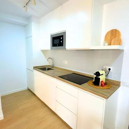 Cozy & Terrace Apartament5 アパート ロスクリスティアーノス