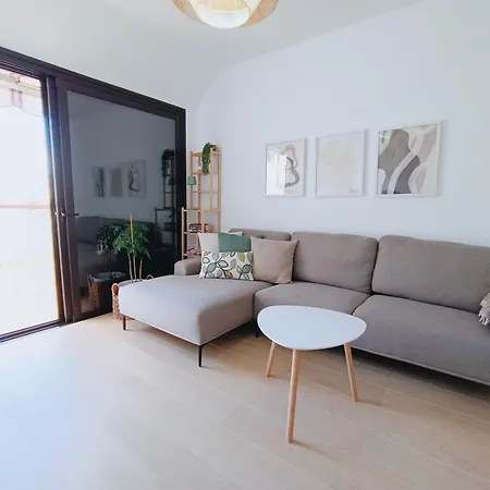 アパート Cozy & Terrace Apartament5 ロスクリスティアーノス